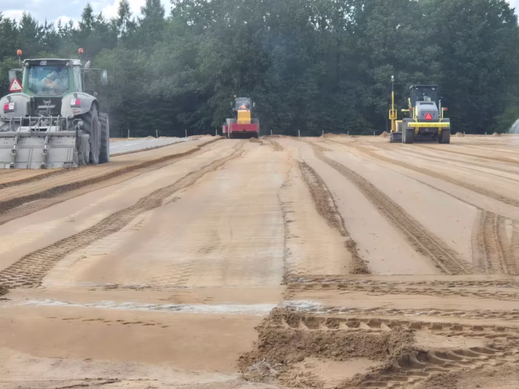 ./roboty-ziemne-niwelacja-terenu-radomsko-czestochowa-lodz-piotrkow-trybunalski/